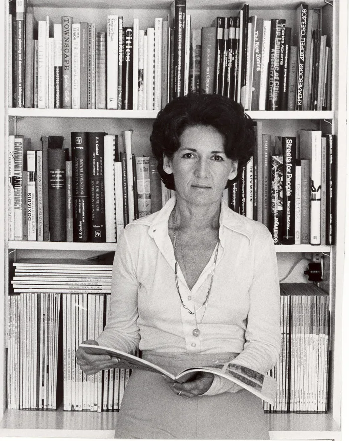 nha phe binh kien truc the new york times Ada Louise Huxtable