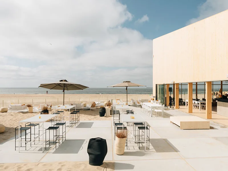BMW Artville - Không gian triển lãm BMW giữa bãi biển Knokke