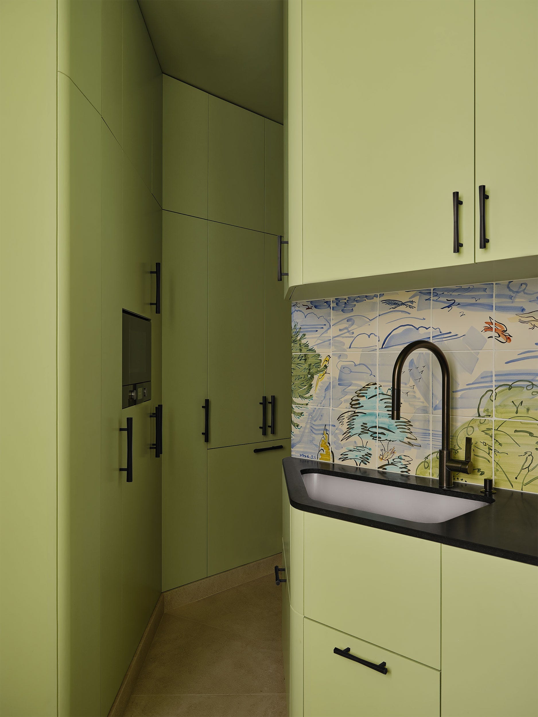 tu bep kitchen cabinet