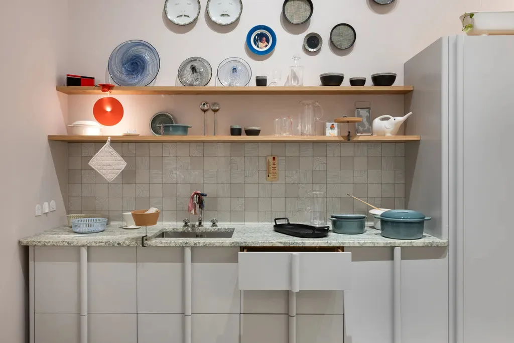 trien lam Inga Sempé. La casa imperfetta do dung nha bep