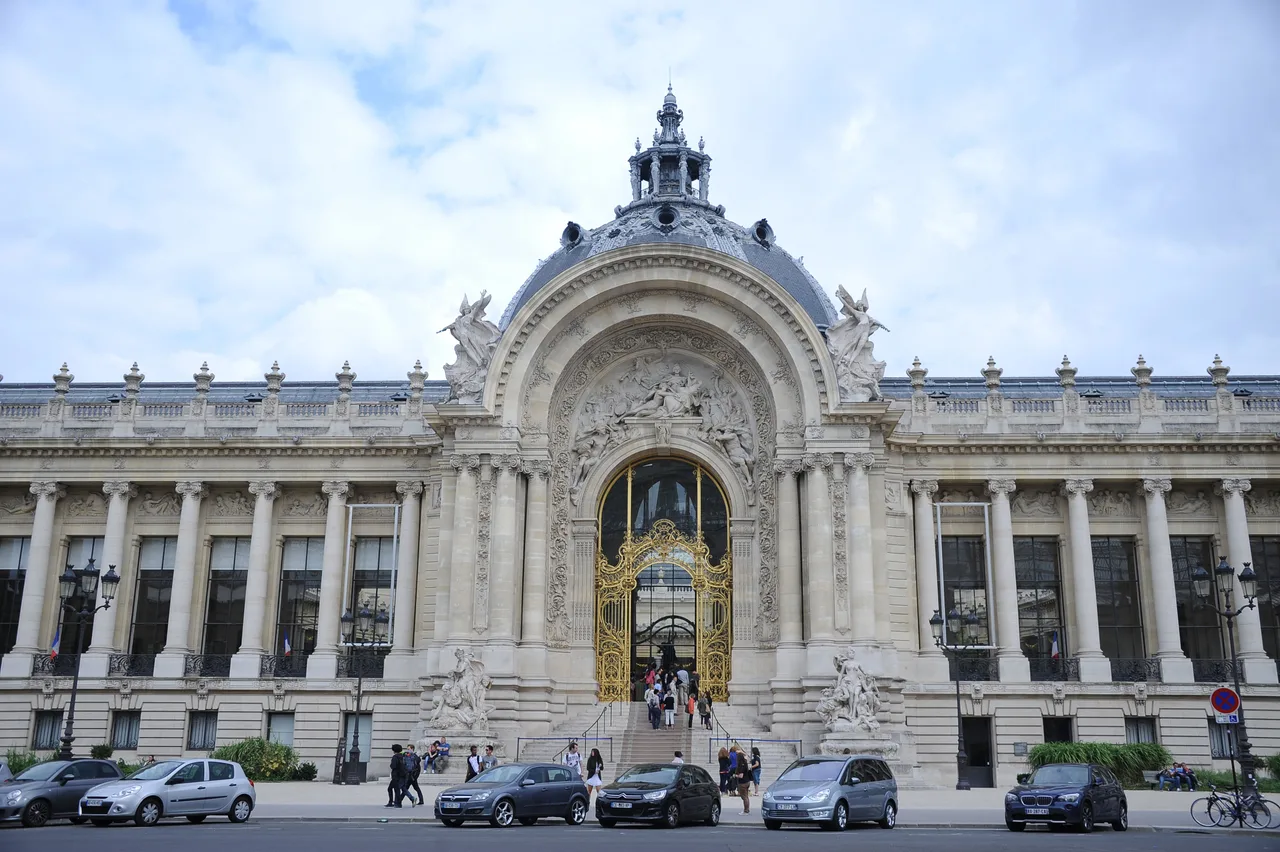 kien truc do dien cung dien petit palais paris