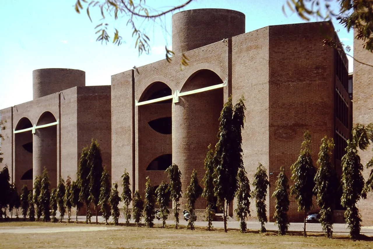 kien truc hien dai modern architecture Louis Kahn hoc vien Ahmedabad