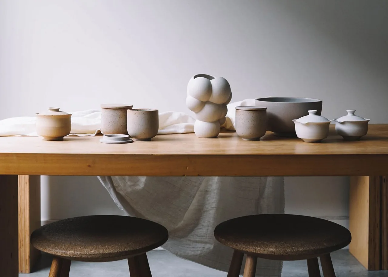 chiếc bình gốm 2