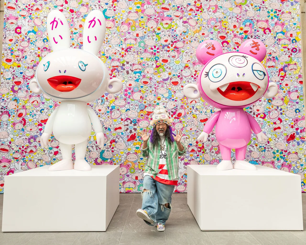 Takashi Murakami trien lam Stepping on the Tail of a Rainbow