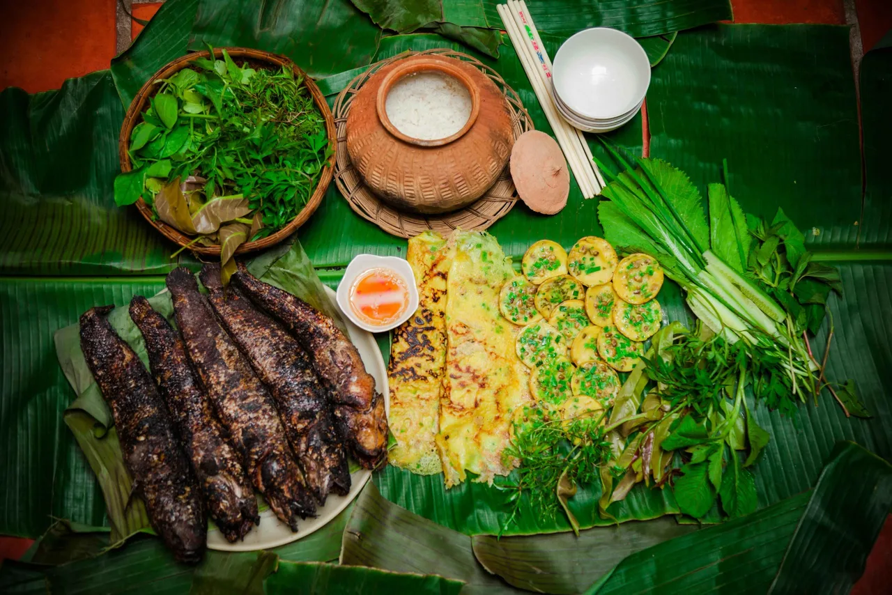 am thuc mua nuoc noi banh xeo tep dong