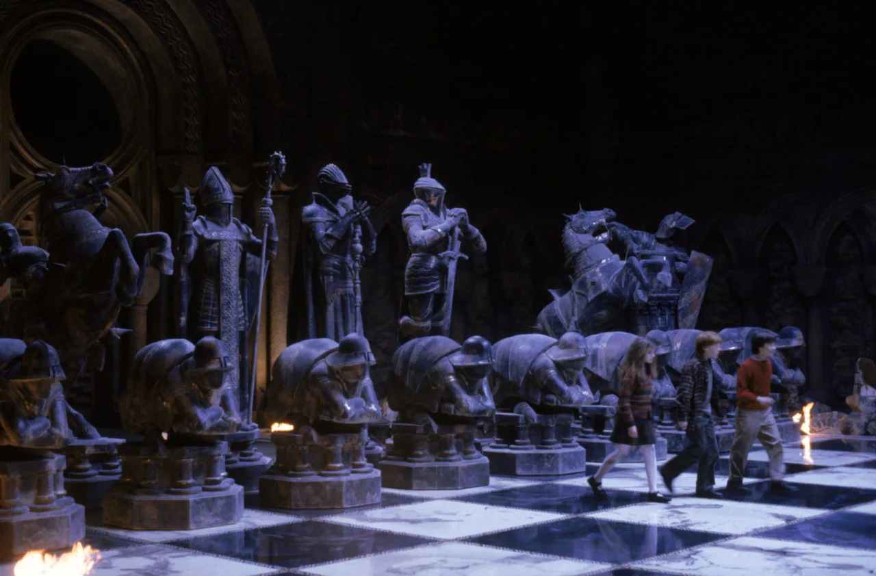ban co vua Noble Collection Wizard's Chess Harry Potter and the Philosopher's Stone