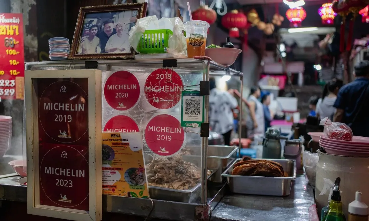 michelin quan an bangkok am thuc duong pho
