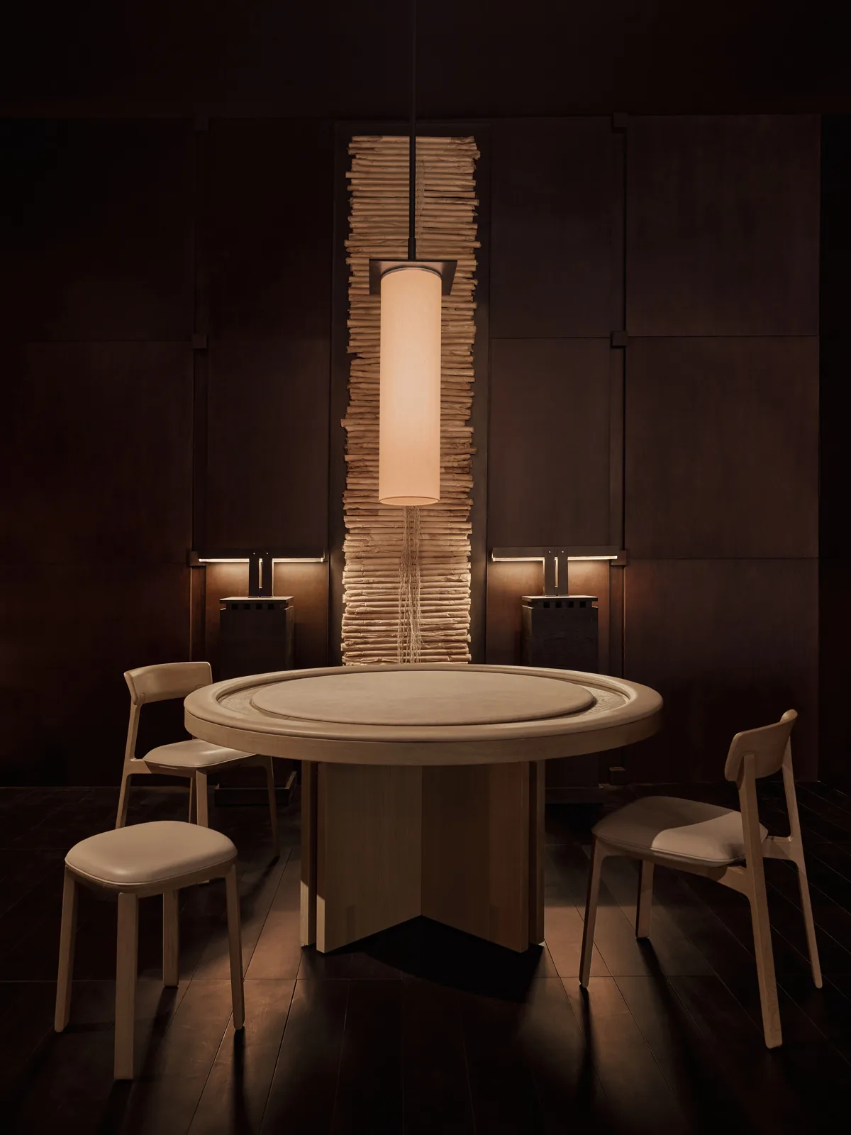 District Eight do noi that milan design week 2025 gam dinh ban ghe