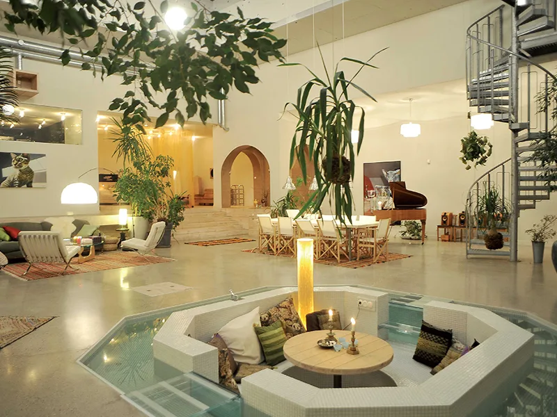 Tự do tối giản trong không gian… 500m2 của nhà thiết kế Lars Sundh