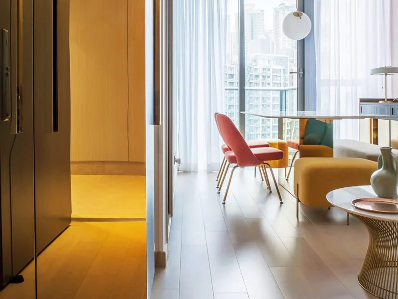 Căn hộ 46 mét vuông ngập tràn màu sắc của NTK thời trang tại Hongkong