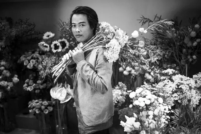 Lê Duy Linh - Nhìn thấy hoa là nhìn thấy tình cảm