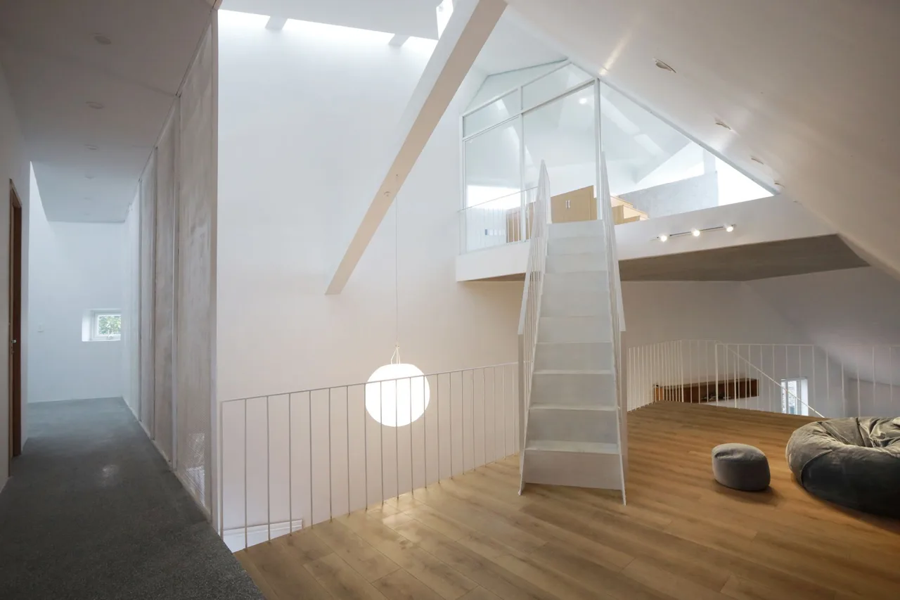 cau thang kien truc hien dai bhd atelier nam house