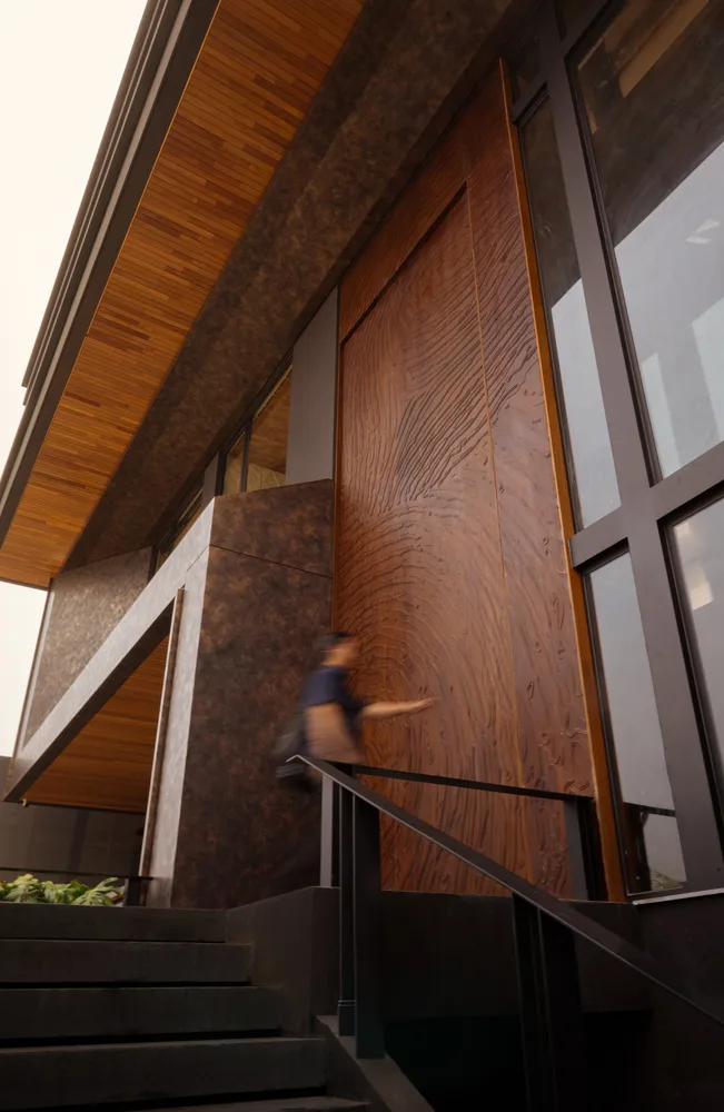 cua go wood door