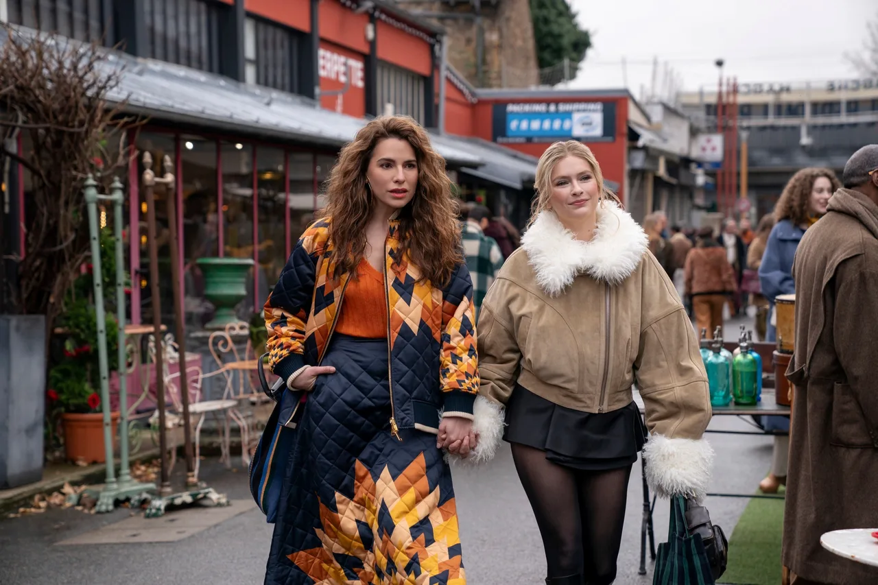 emily in paris 4 series netflix rome italy Anne Seibel