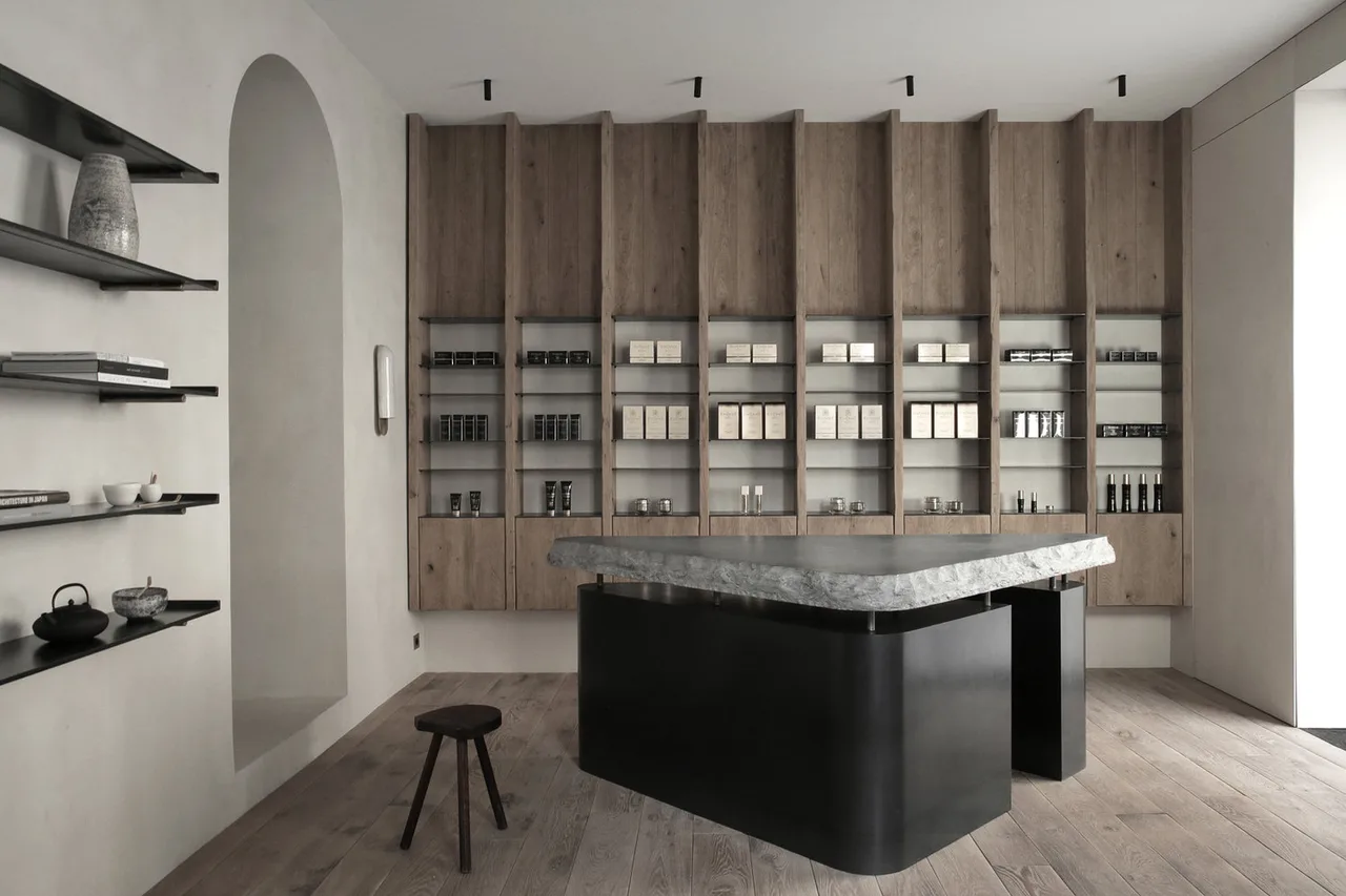 Interior stylist 3