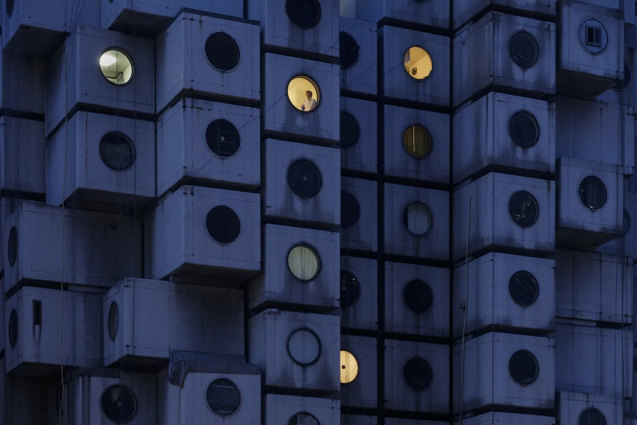 Kisho Kurokawa kien truc su nakagin capsule tower chuyen hoa luan
