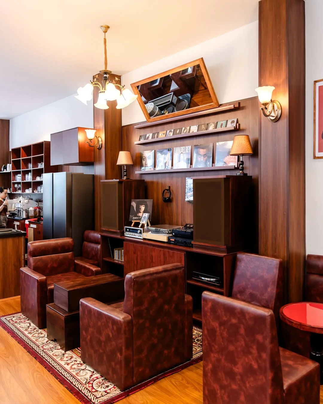 quan cafe vinyl cafe 15.22 Café nguyen thi minh khai dinh cong trang