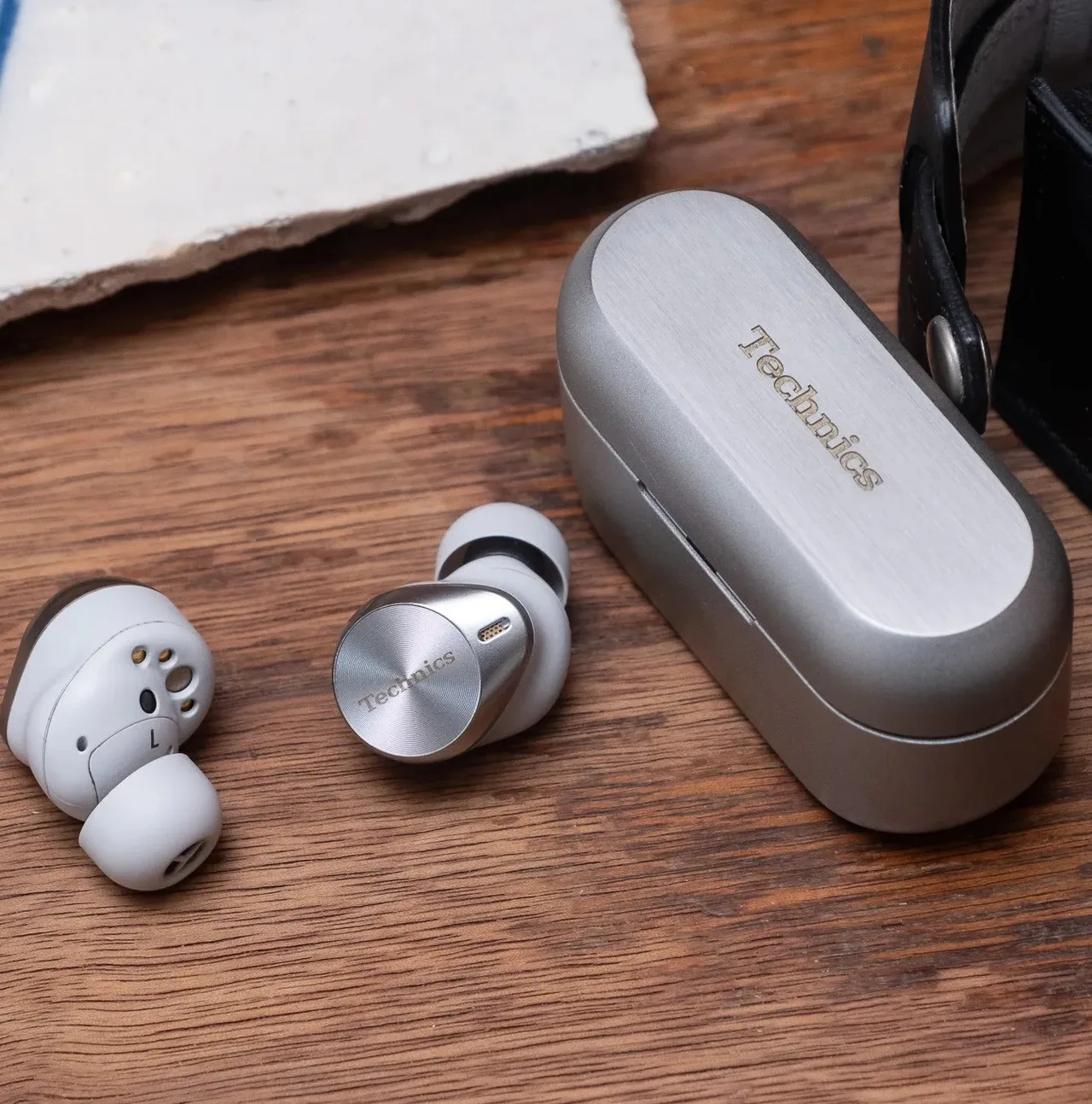 Technics EAH-AZ80 tai nghe earbud