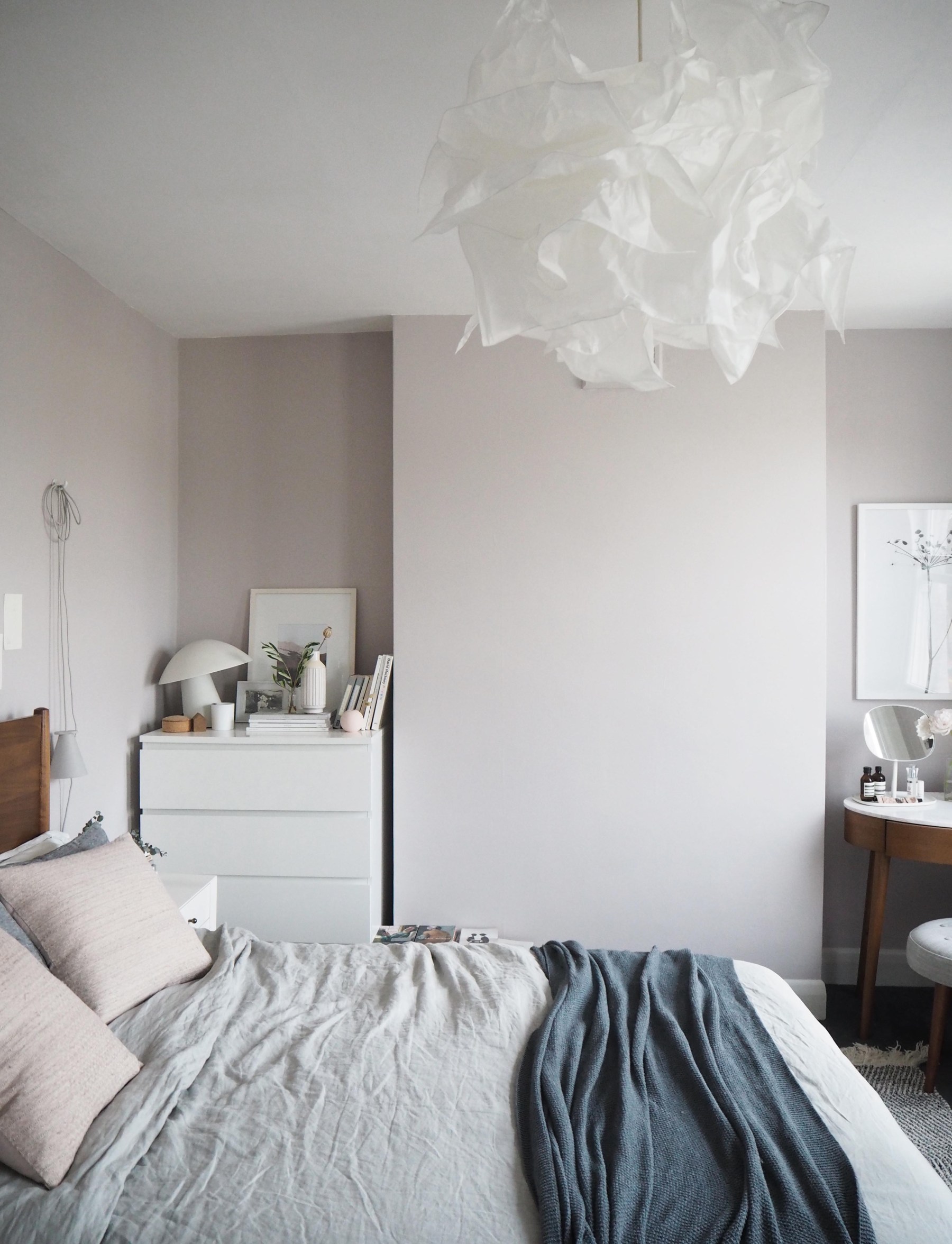 phòng ngủ đẹp cate st hill pink-blush-bedroom-before-after old5