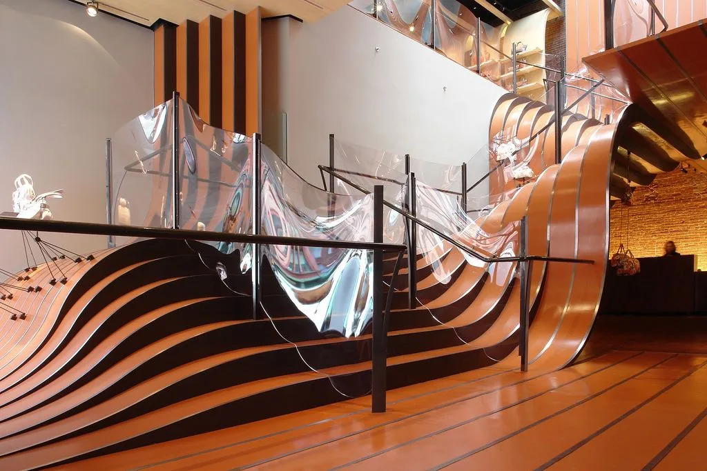 Longchamp Thomas Heatherwick cua hang