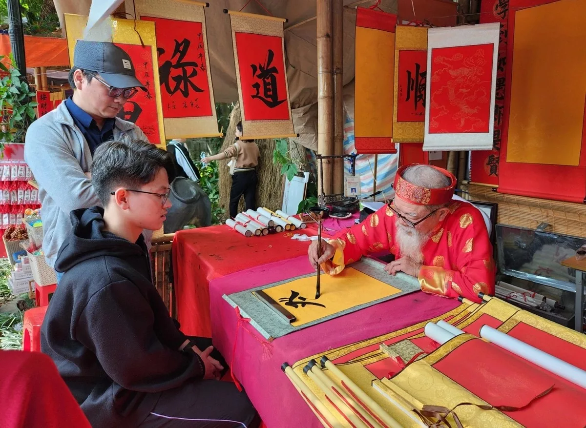 thu phap calligraphy xin chu ngay tet