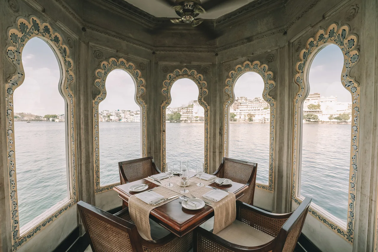 khach san taj lake palace kien truc di san Udaipur