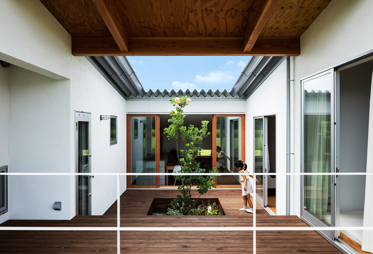 nhà chữ u Mita-House-Horibe-Associates-elledecoration vn.11