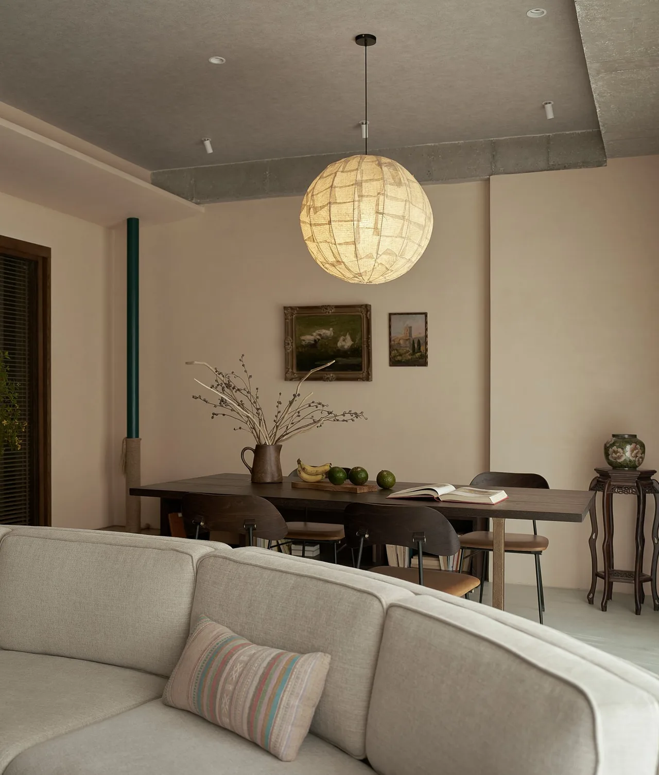 ha do centrosa garden bspoke studio phong khach