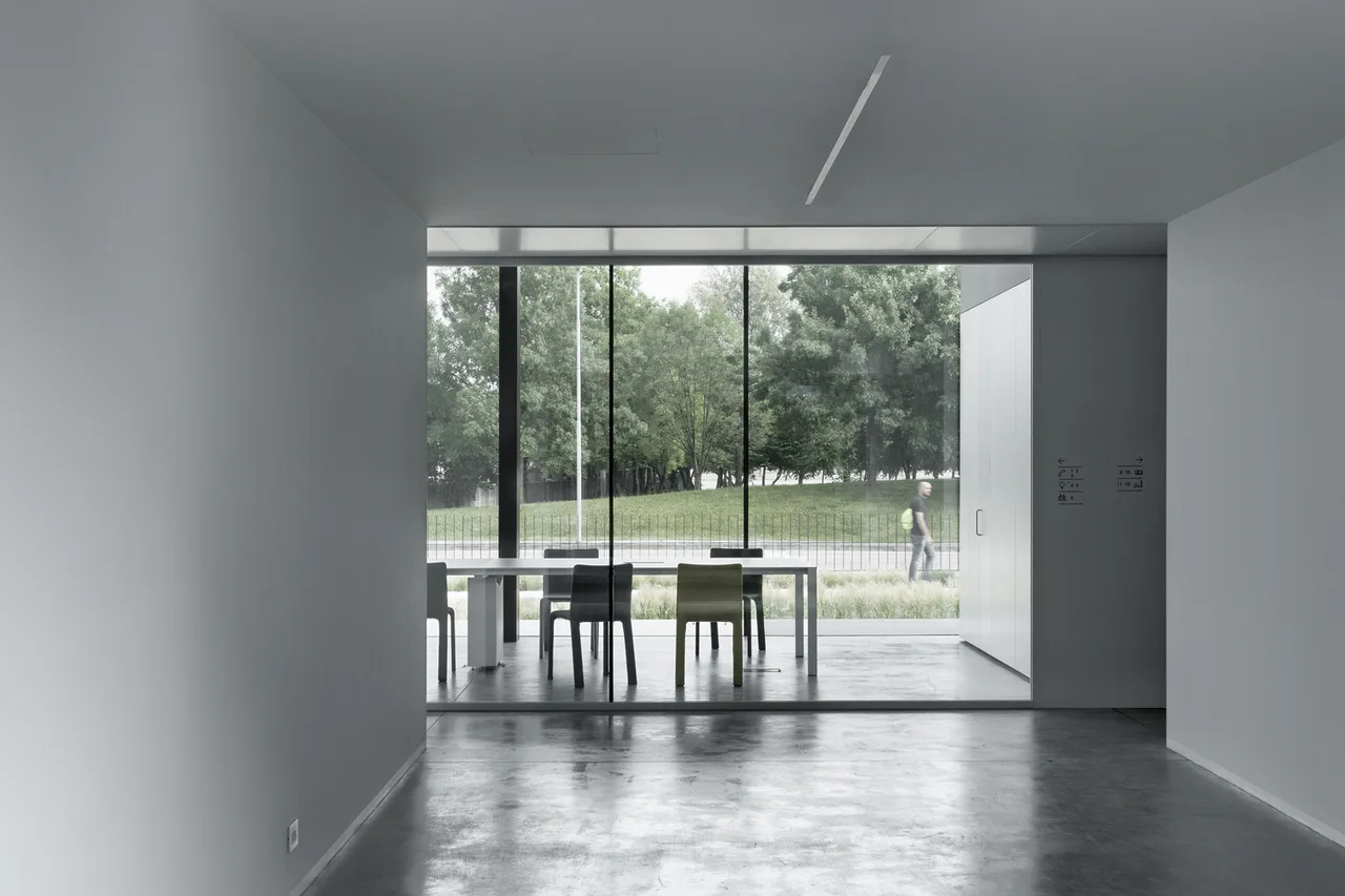polished concrete Kristalia Sandro Burigana