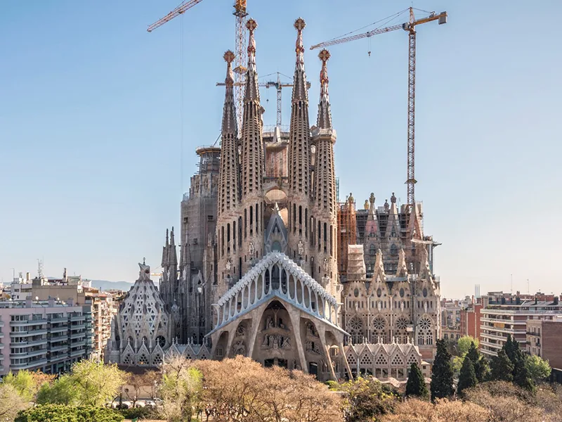 Nhà thờ Sagrada Familia được cấp phép xây dựng sau 137 năm