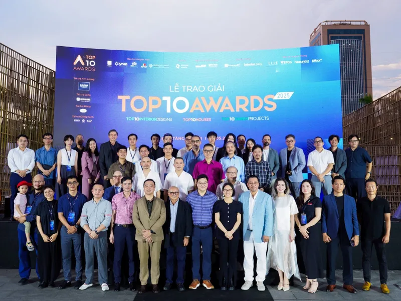 Lễ vinh danh Top 10 Awards 2025 trong không gian Pavilion Dong buồm