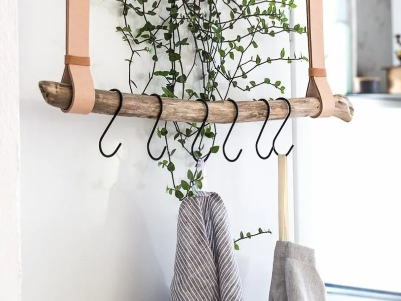 DIY: Mắc áo cành cây đầy phong cách