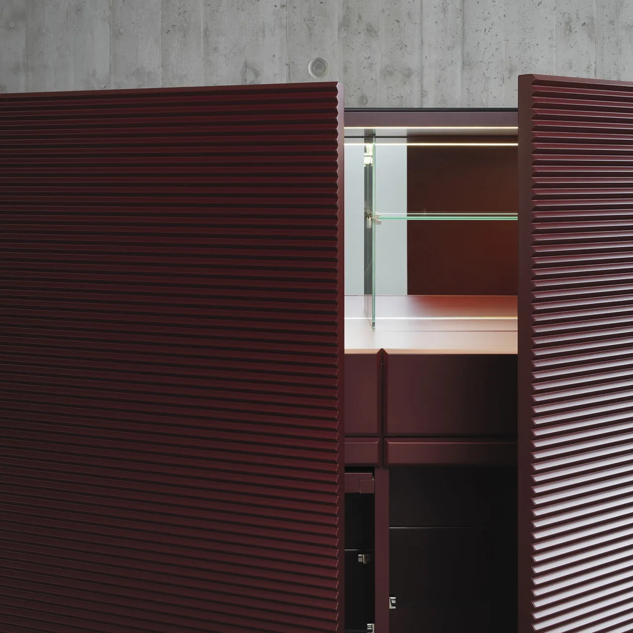 tu ruou bar cabinet Ostrega Arte Veneziana Tropicana Giner y Colomer Alfieri Albedo SKINS CLUB Signature Kitchen Suite Pollock altreforme Bloom Icon Milla & Milli HEXA R’Kan Douro K4000 Karpa