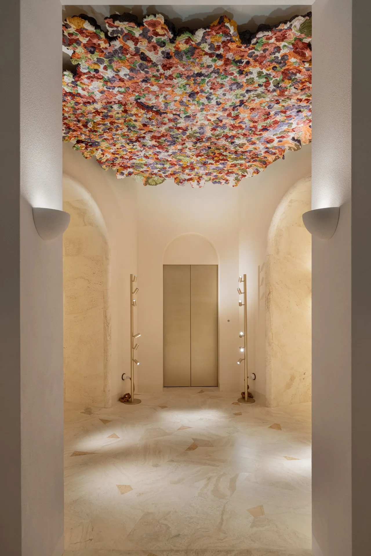 cua hang palazzo fendi milano kien truc mai vom Edoardo Piermattei