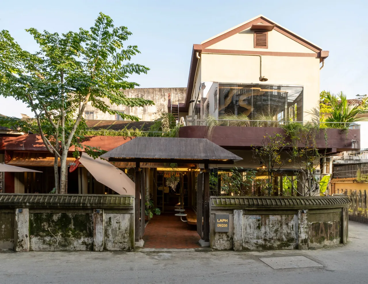 quan cafe laph heritage hue cai tao nha co limdim house studio