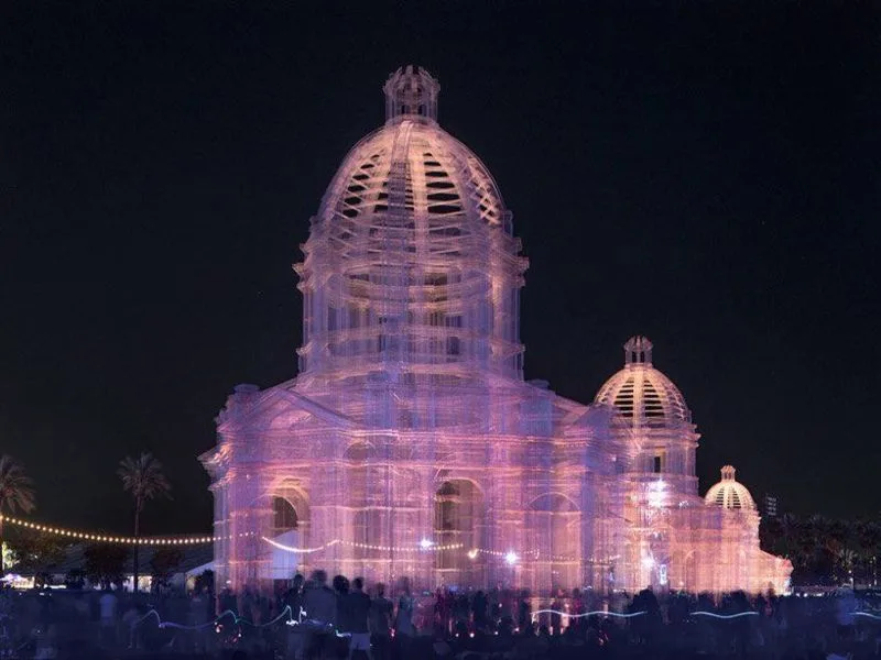 'Etherea'-công trình điêu khắc bằng lưới đầy hư ảo của Edoardo Tresoldi tại Coachella 2018