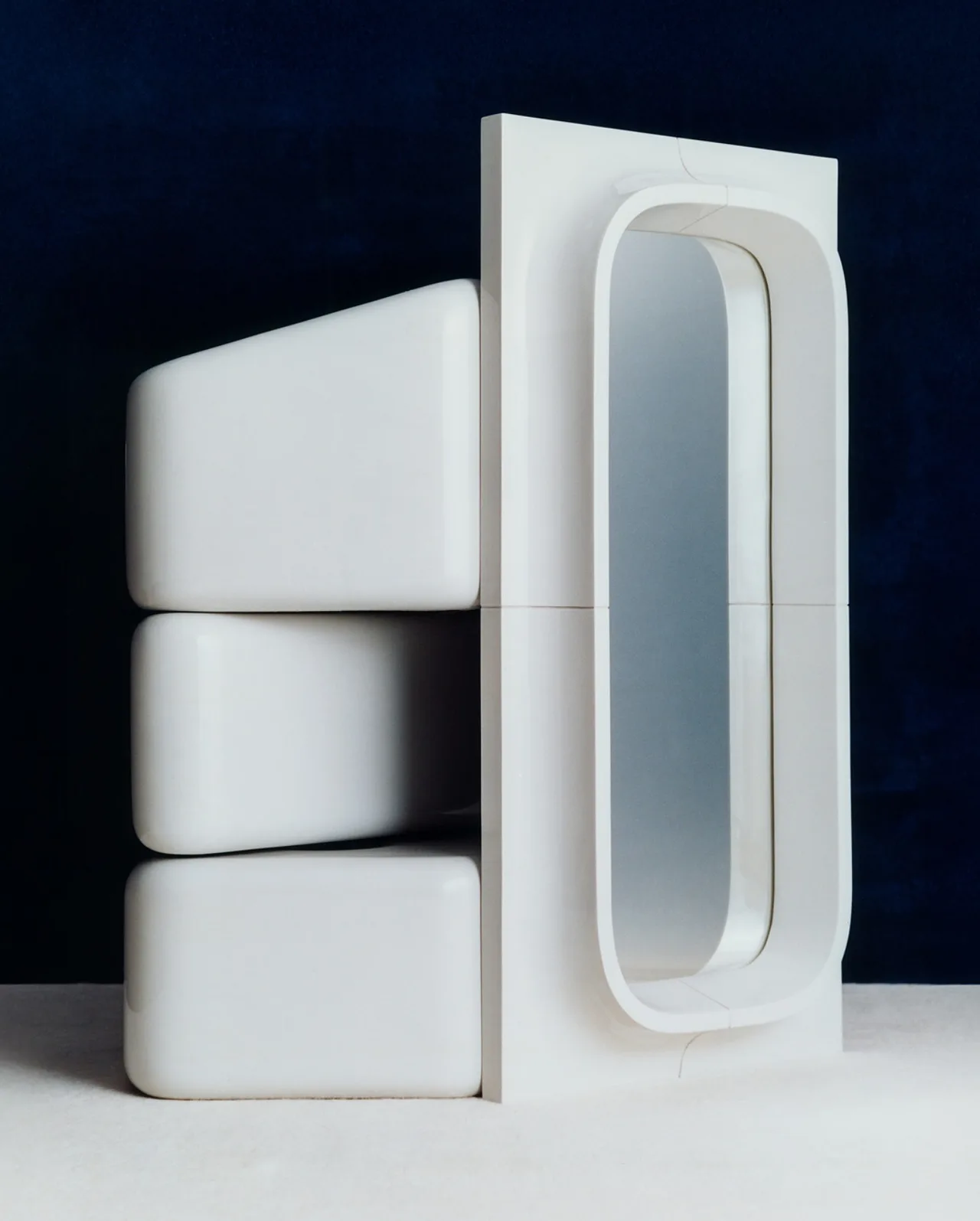 Willo Perron studio Perron-Roettinger BST Nordiska Galleriet (No-Ga) ban tra Module guong Porthole