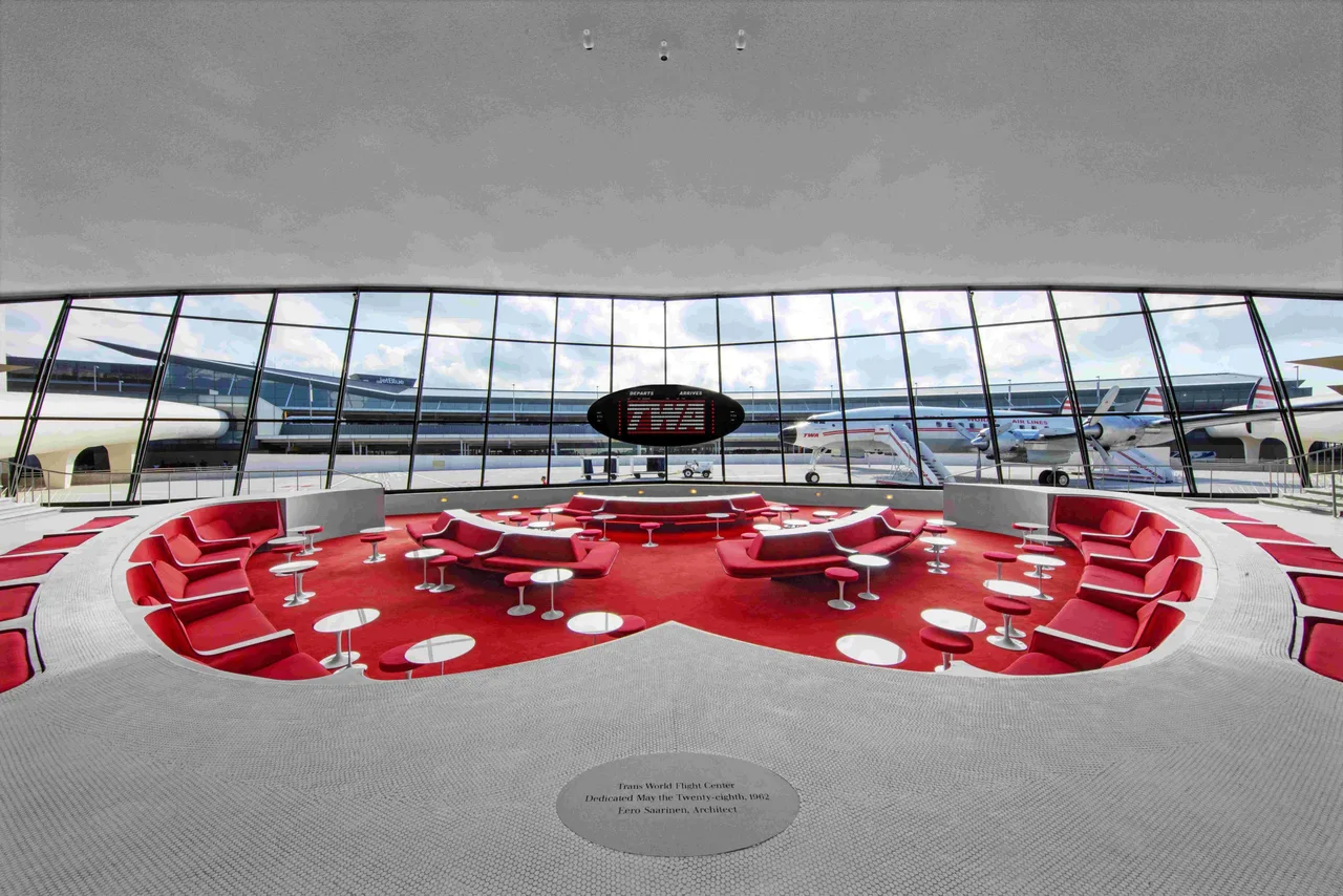 TWA Eero Saarinen Trans World Airlines Flight Center khach san
