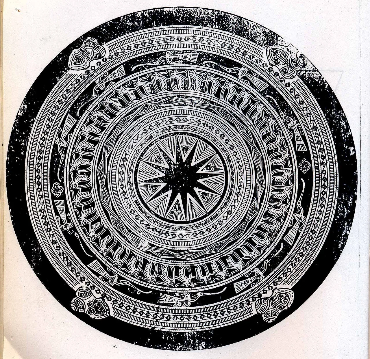 trong dong Bronze drum