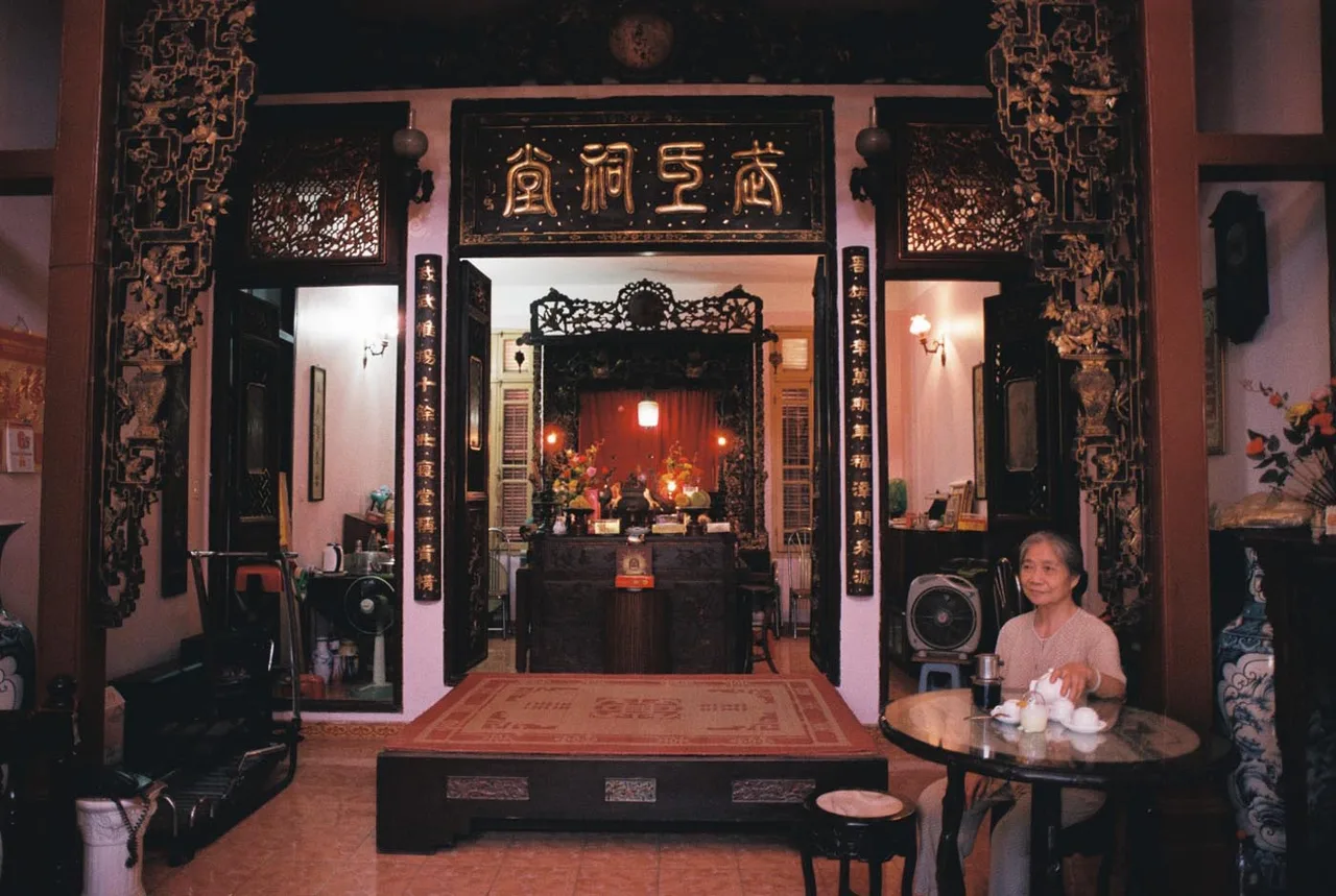 phong tho altar van hoa viet